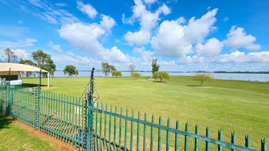 3 Bedroom Property for Sale in Oranjeville Free State